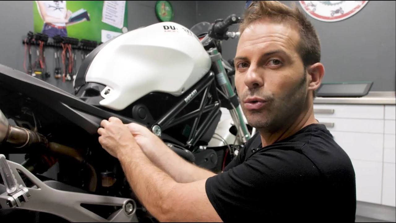 Motorrad-Diagnose by Didier | Episode 2 | Ducati Monster - Servicelampe brennt nach Wartung
